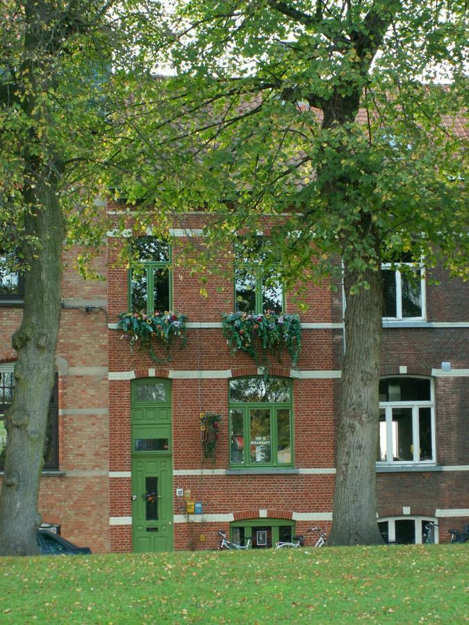 Expect The Unexpected !!! Bruges Extérieur photo